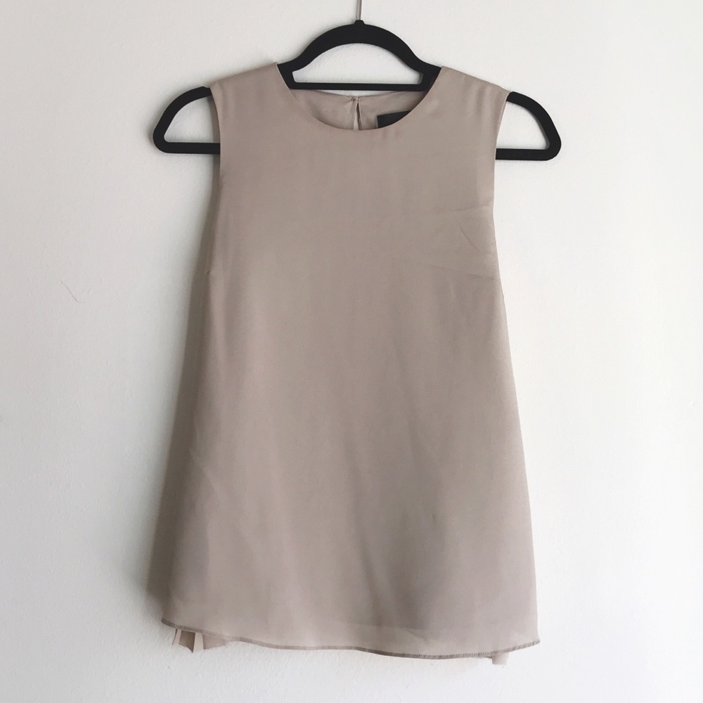 ⚡️HP⚡️Blaque Label • Beige Sleeveless Blouse